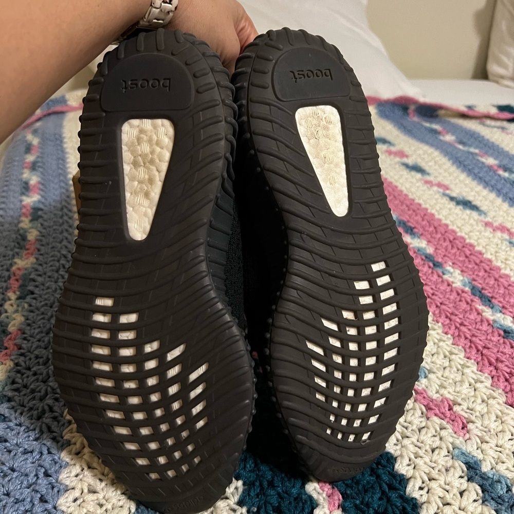 Yeezy Boosts 350 v2
